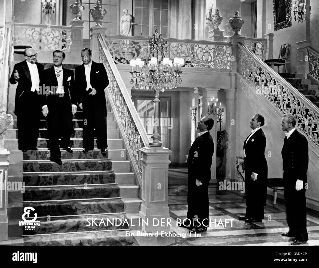 Skandal in der Botschaft, Deutschland 1950, Regie: Erik Ode, Darsteller: Viktor de Kowa (2. v. l.) Stock Photo