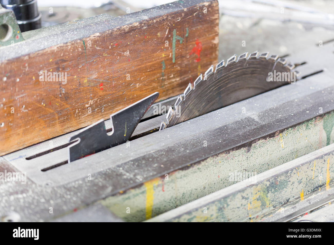 Close view of the circular woodcutting saw Stock Photo Alamy