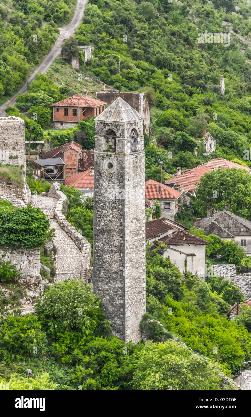 Old stone house clock hi-res stock photography and images - Alamy