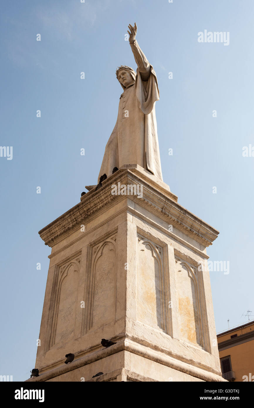 Dante alighieri memorial hi-res stock photography and images - Alamy