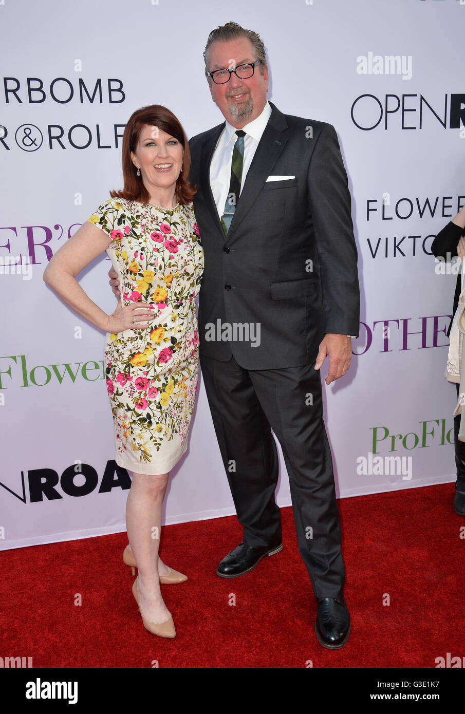 LOS ANGELES, CA. April 13, 2016 Actress Kate Flannery & boyfriend