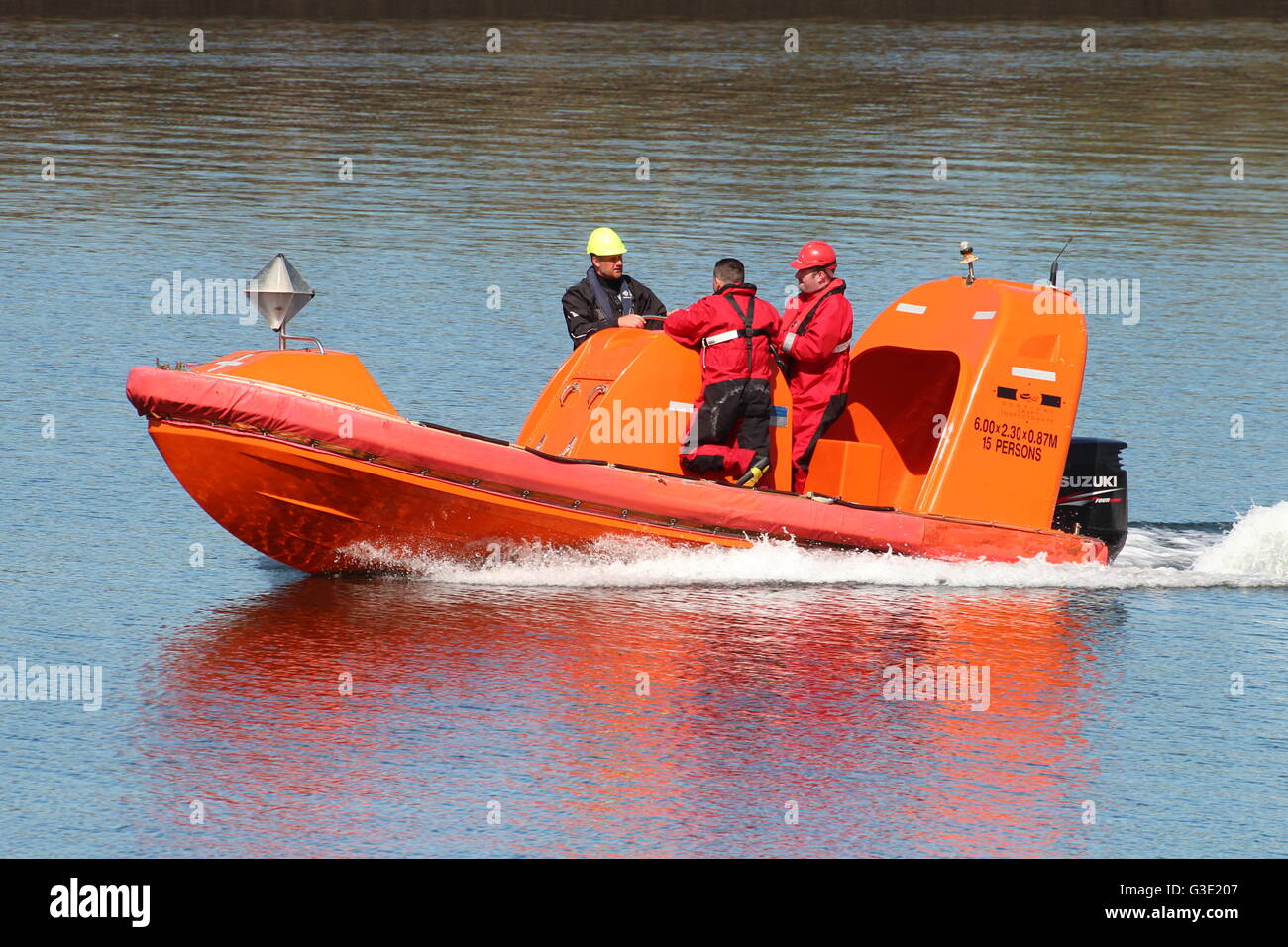 15 person survival craft hires stock photography and images Alamy
