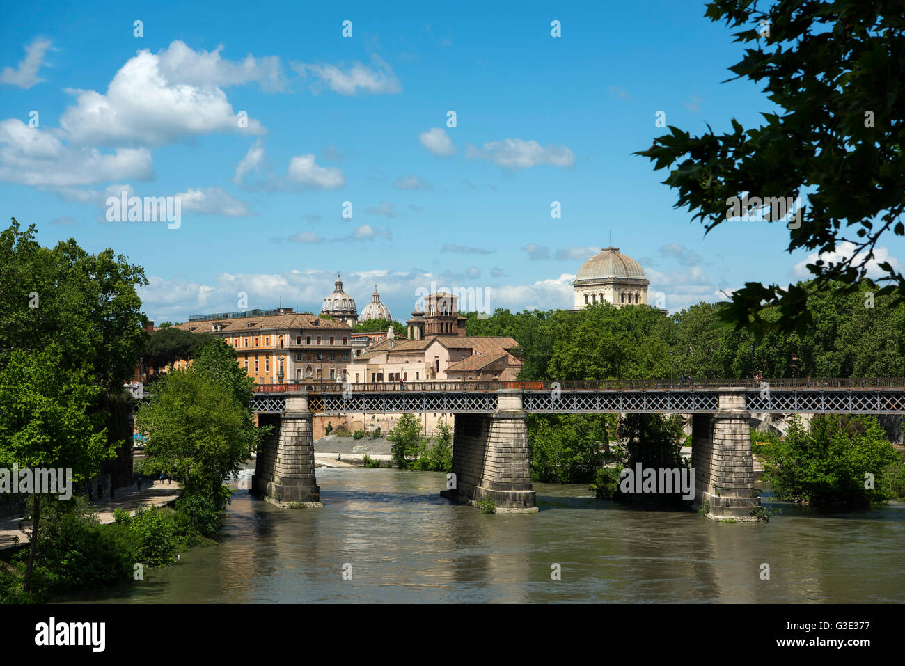 Italien, Rom, Ponte Palatino (auch Ponte Inglese) über den Tiber Stock Photo