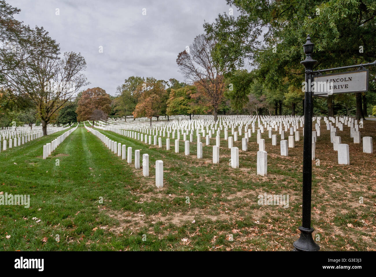 Headstones at Arlington National Cemetery ,a United States military ...