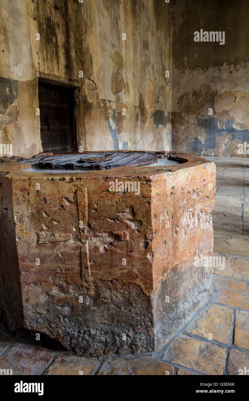 Church nativity bethlehem door hi-res stock photography and images - Alamy