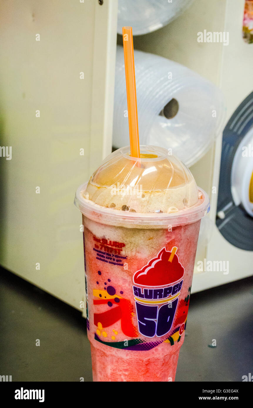 7 11 slurpee hi-res stock photography and images - Alamy