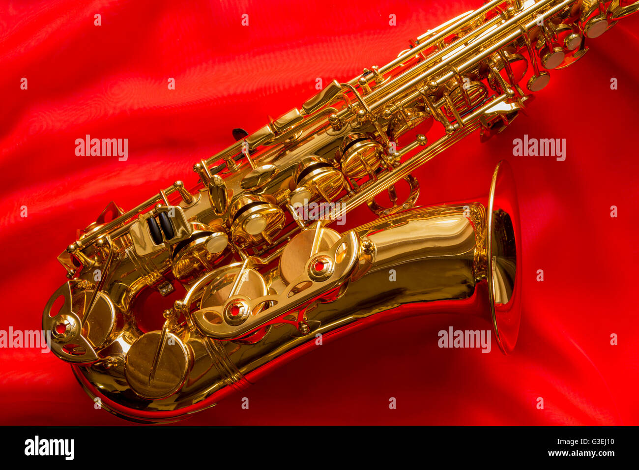 Red saxophone hires stock photography and images Alamy
