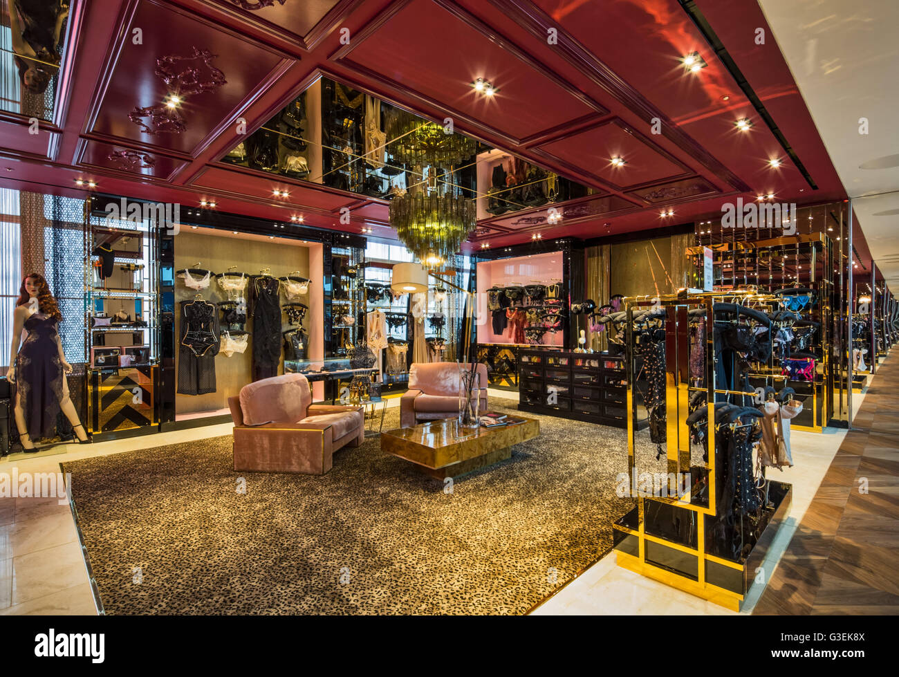 Selfridges London interior Stock Photo 105428650 Alamy