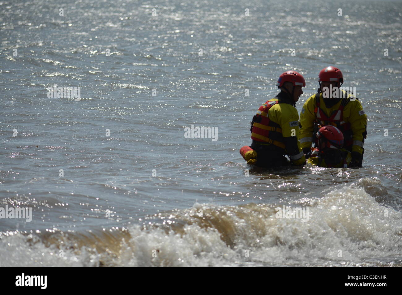 Scottish Fire And Rescue Service Water Rescue / Rope Rescue Exercise Stock Photo