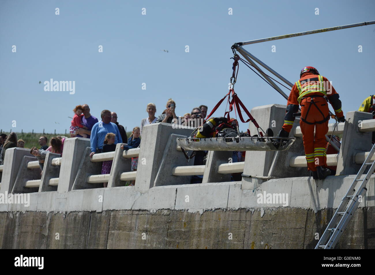 Scottish Fire And Rescue Service Water Rescue / line Rescue Exercise