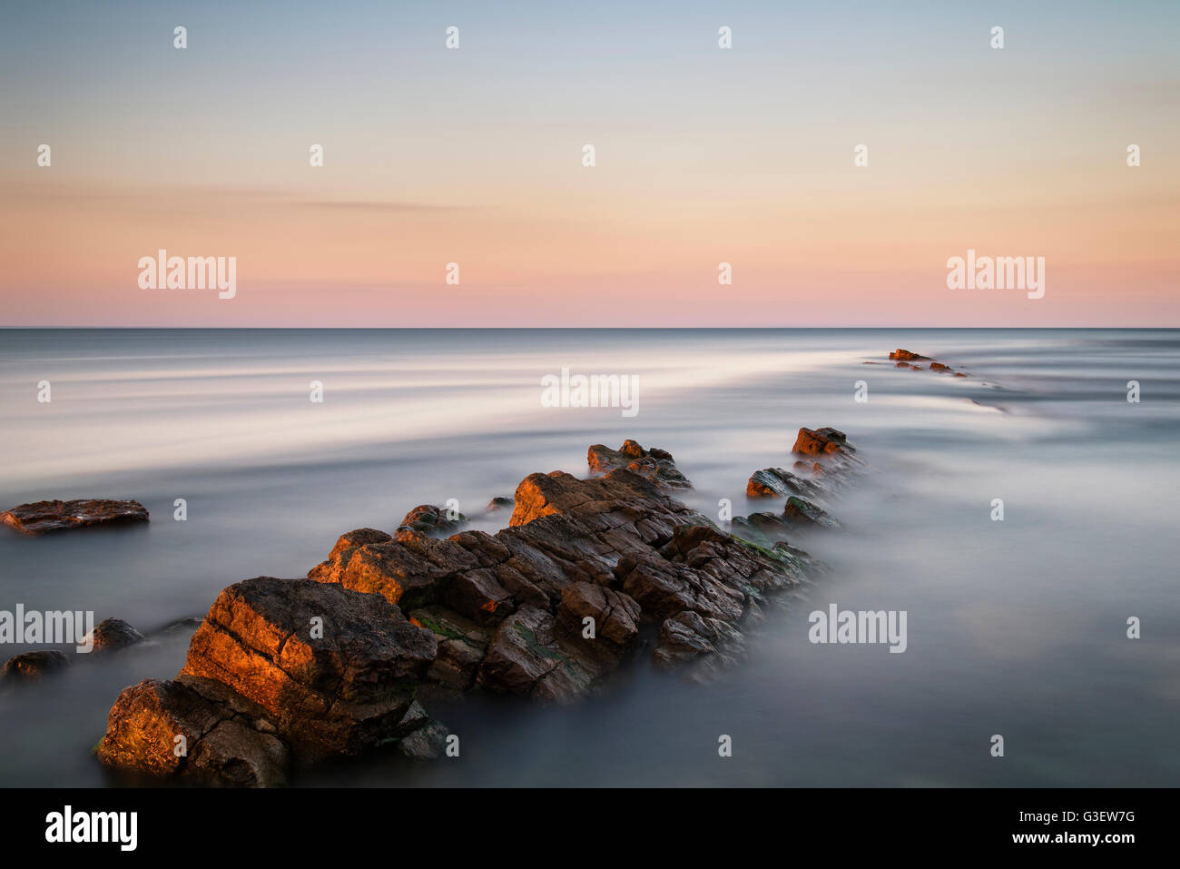 Beautiful rocks and ocean sky hi-res stock photography and images - Alamy