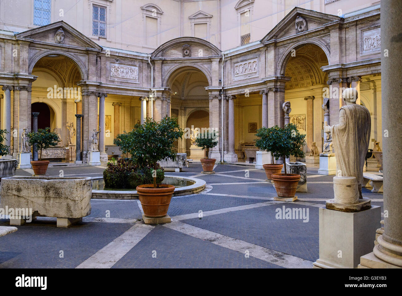 Rome. Italy. Cortile Ottagono, inner courtyard of the Belvedere Palace, Museo Pio-Clementino, Vatican Museums. Stock Photo