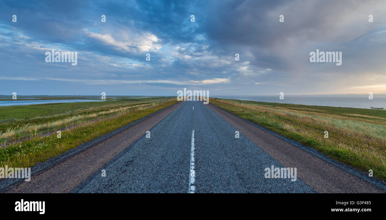 Headland road hi-res stock photography and images - Alamy