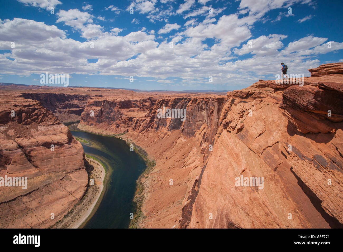 Deep bend hi-res stock photography and images - Alamy