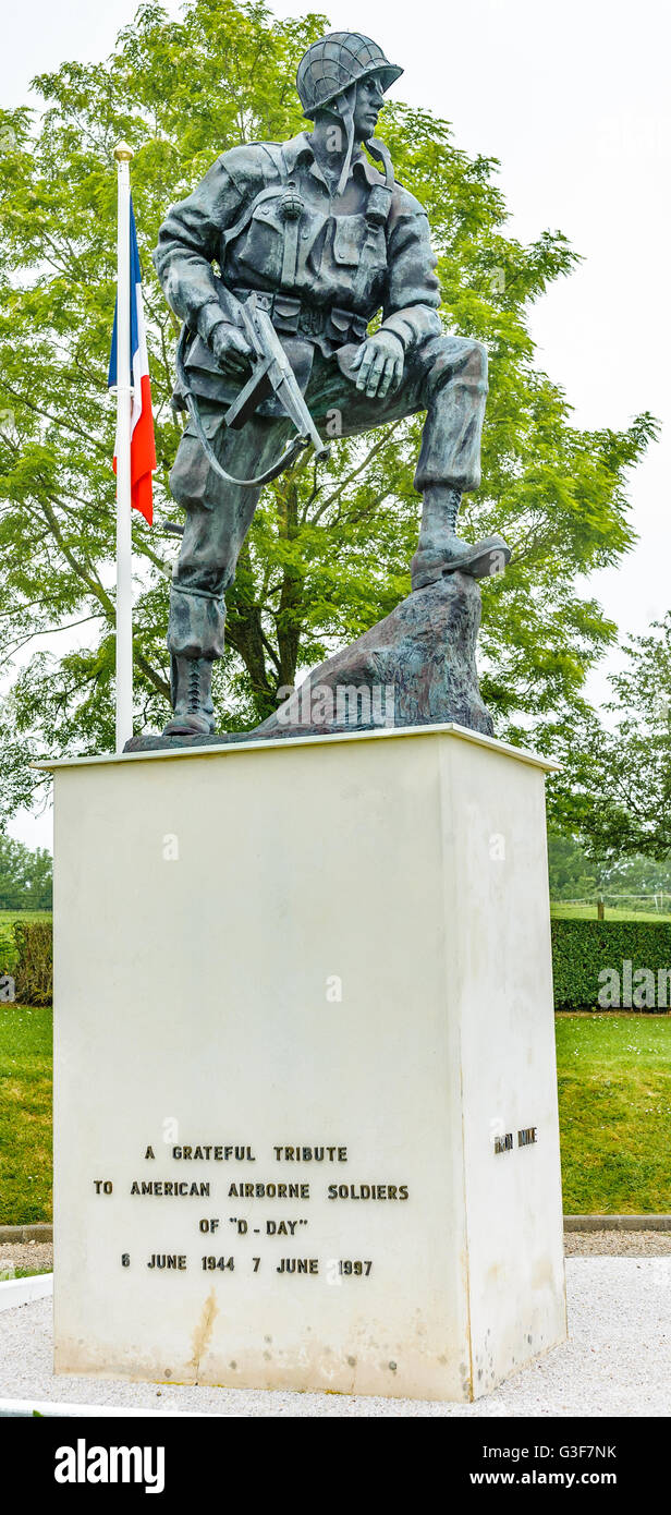 La Fiere, Sainte Mère Eglise, Normandy, France – Memorial to American Airborne troops know as Iron Mike Stock Photo