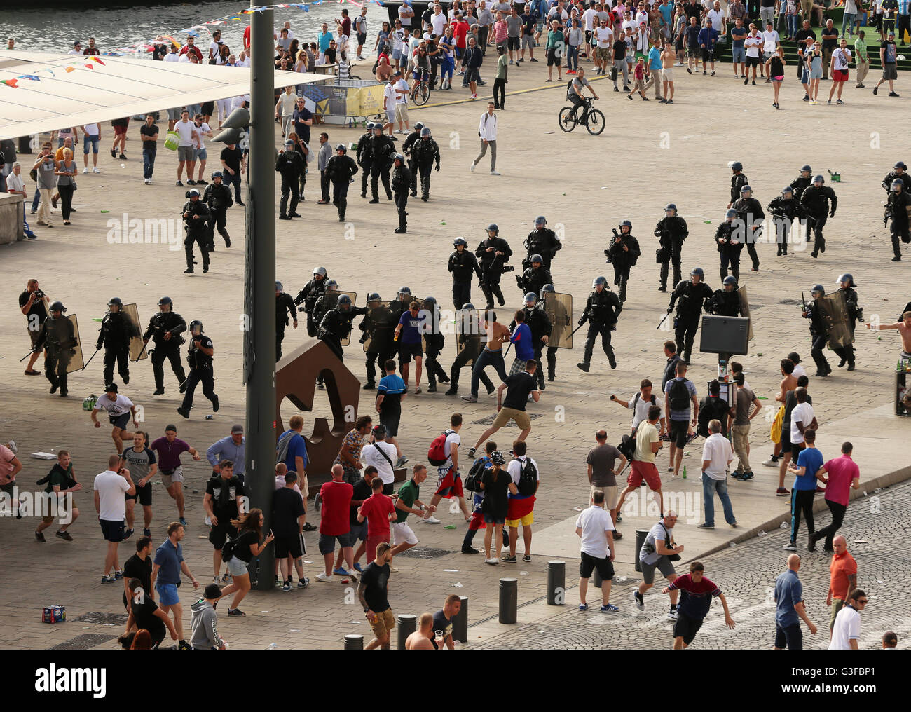 French riot police move in to arrest Russian fans after violence broke ...