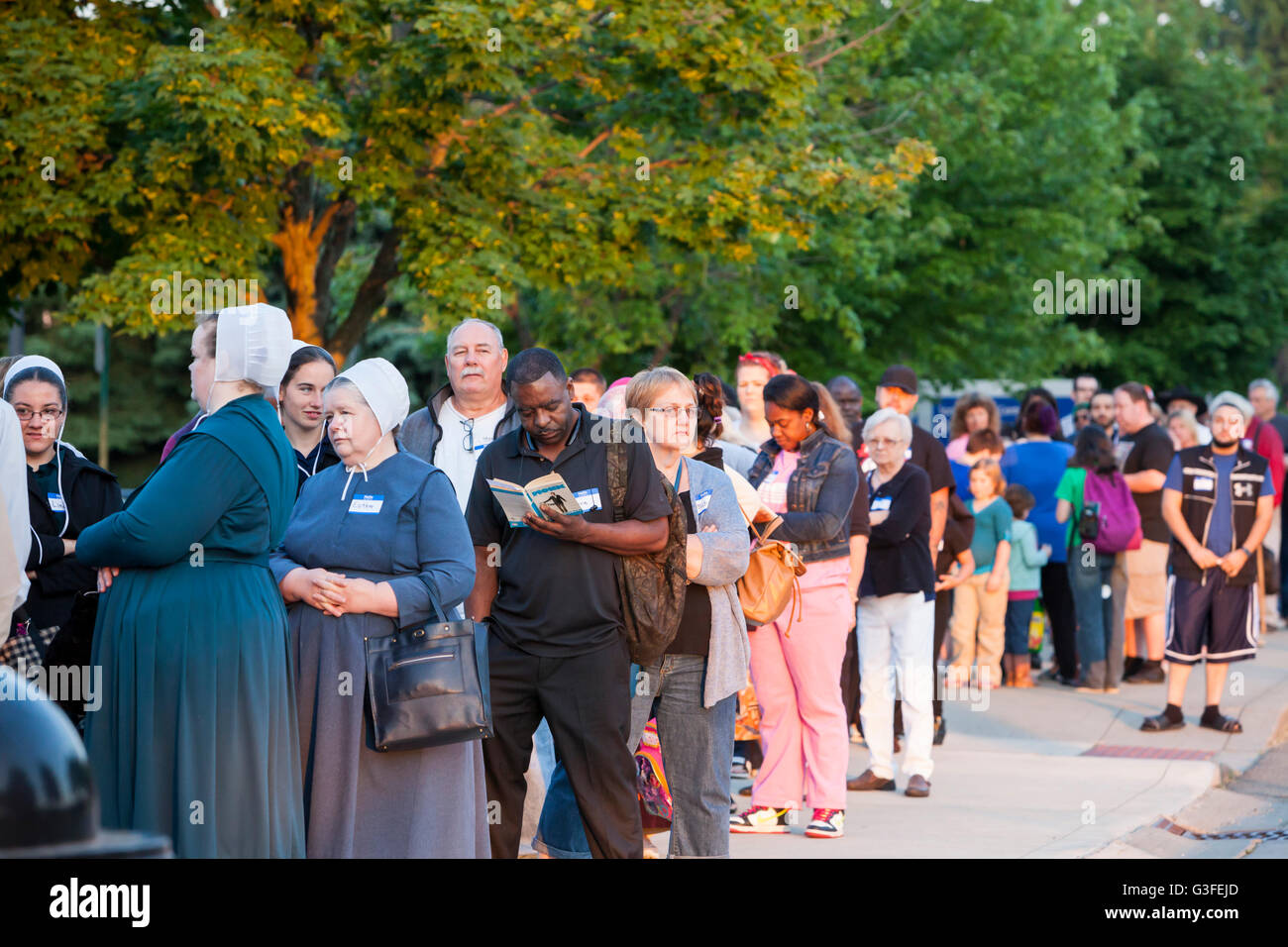 Warren, Michigan, USA. 10th June, 2016. People waited in line for hours to be seen by dentists at a two-day dental clinic organized by the nonprofit Mission of Mercy. Credit:  Jim West/Alamy Live News Stock Photo