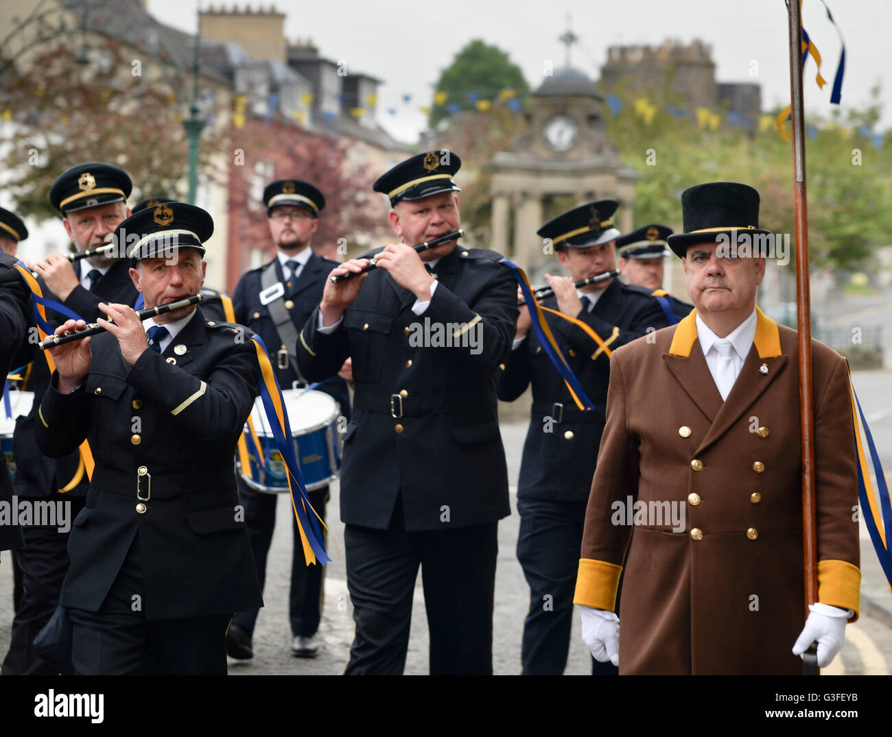 Hawick, Scotland, UK. 10 Jun 2016. Hawick Common Riding 2016. 6am Halberdiers. Drums and Fifes