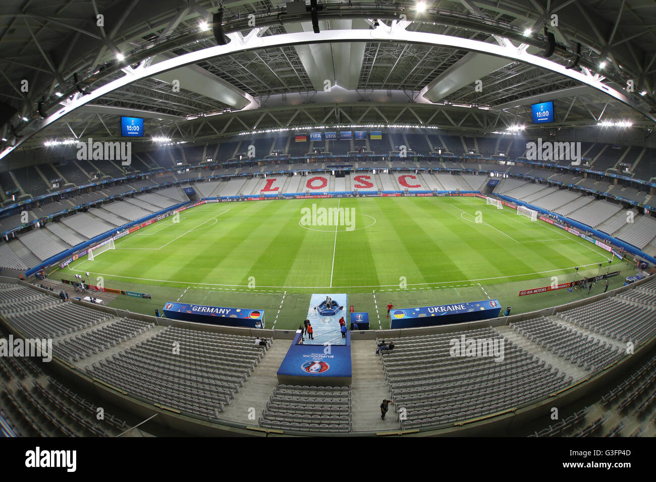 The Stade Pierre Mauroy soccer stadium in Lille, France, is seen on 11 June 2016 prior the Germany training. Germany will face Ukraine during the UEFA EURO 2016 on 12 June 2016. Photo: Christian Charisius/dpa Stock Photo