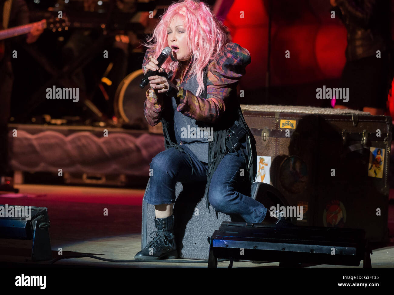 Detroit, MI, USA. 14th May, 2016. CYNDI LAUPER performs at The Michigan ...
