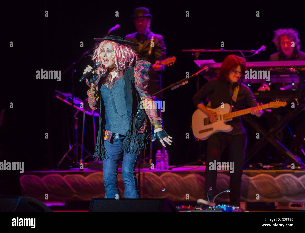 Detroit, MI, USA. 14th May, 2016. CYNDI LAUPER performs at The Michigan ...