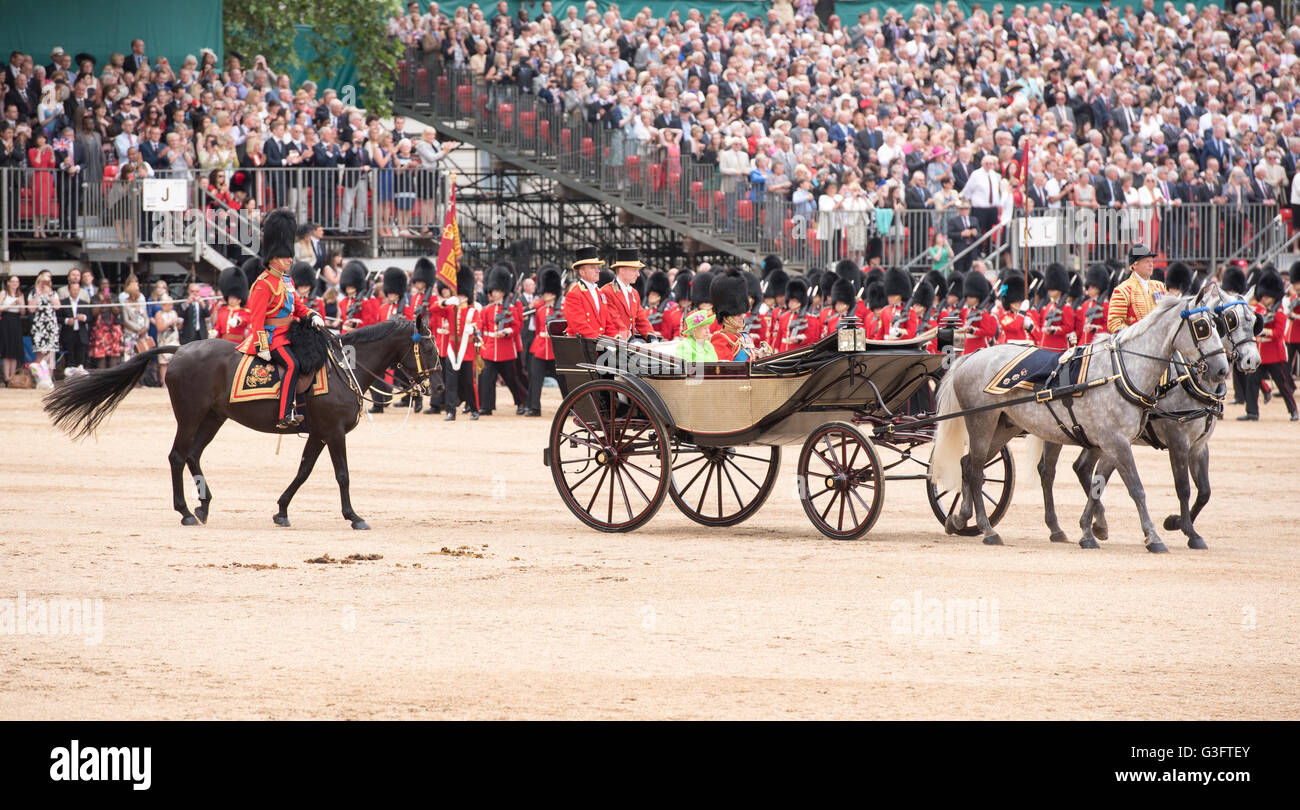 London UK, 11th June 2016 HM The Queen leaves her Birthday parade Credit:  Ian Davidson/Alamy Live News Stock Photo