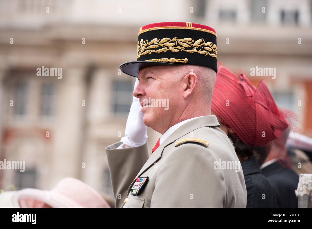 London UK, 11th June 2016 A French officer salutes HM the Queen at the QBP Credit:  Ian Davidson/Alamy Live News Stock Photo