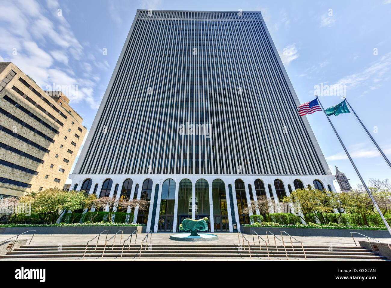 Buffalo, New York May 8, 2016 Built in 1966, the One M&T Plaza