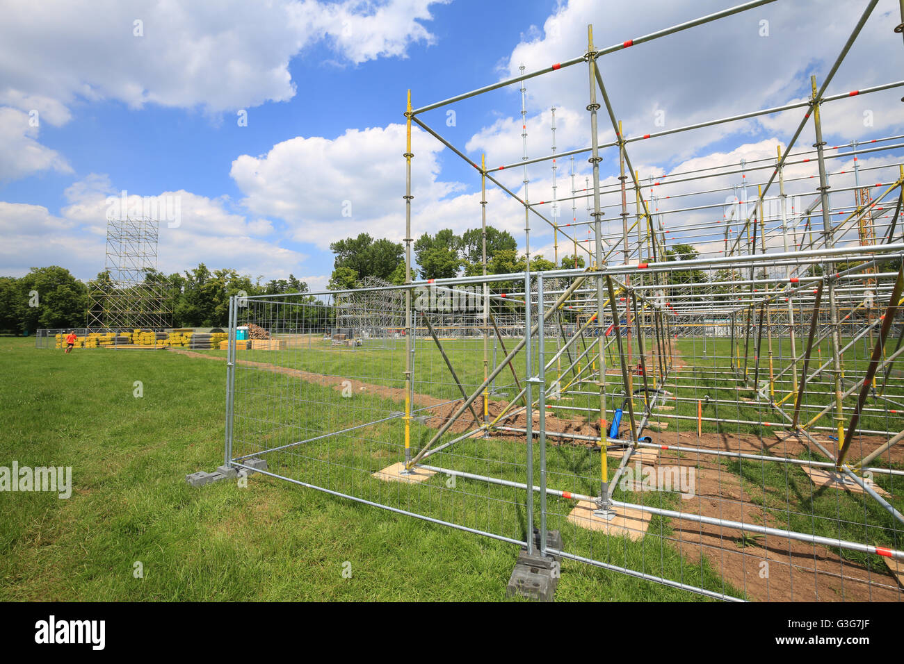 Stage Build View new stage build hi-res stock photography and images - Alamy