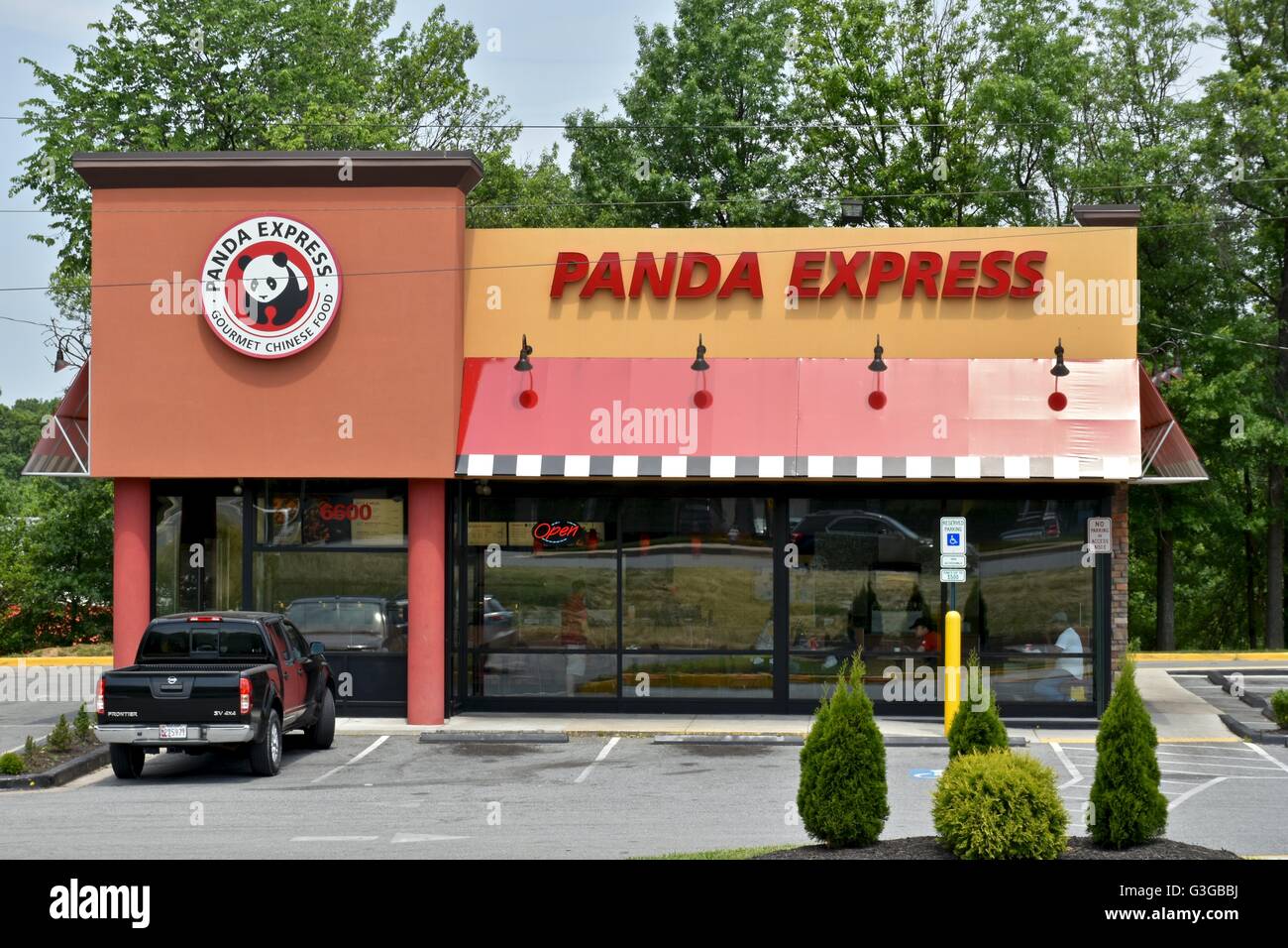 Panda express hi-res stock photography and images - Alamy