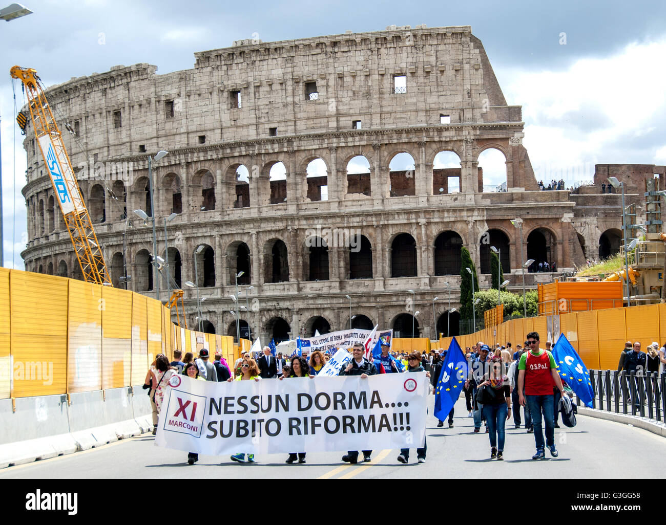 Strike and demonstration of the municipal police in Rome. The city