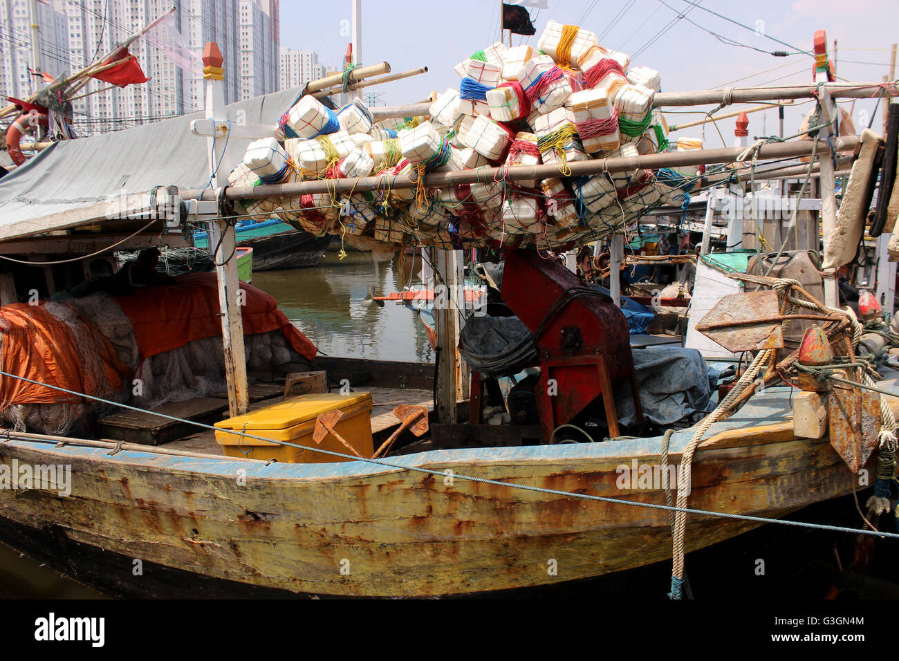 Jakarta, Indonesia. 18th Apr, 2016. Fishing boats in the port area