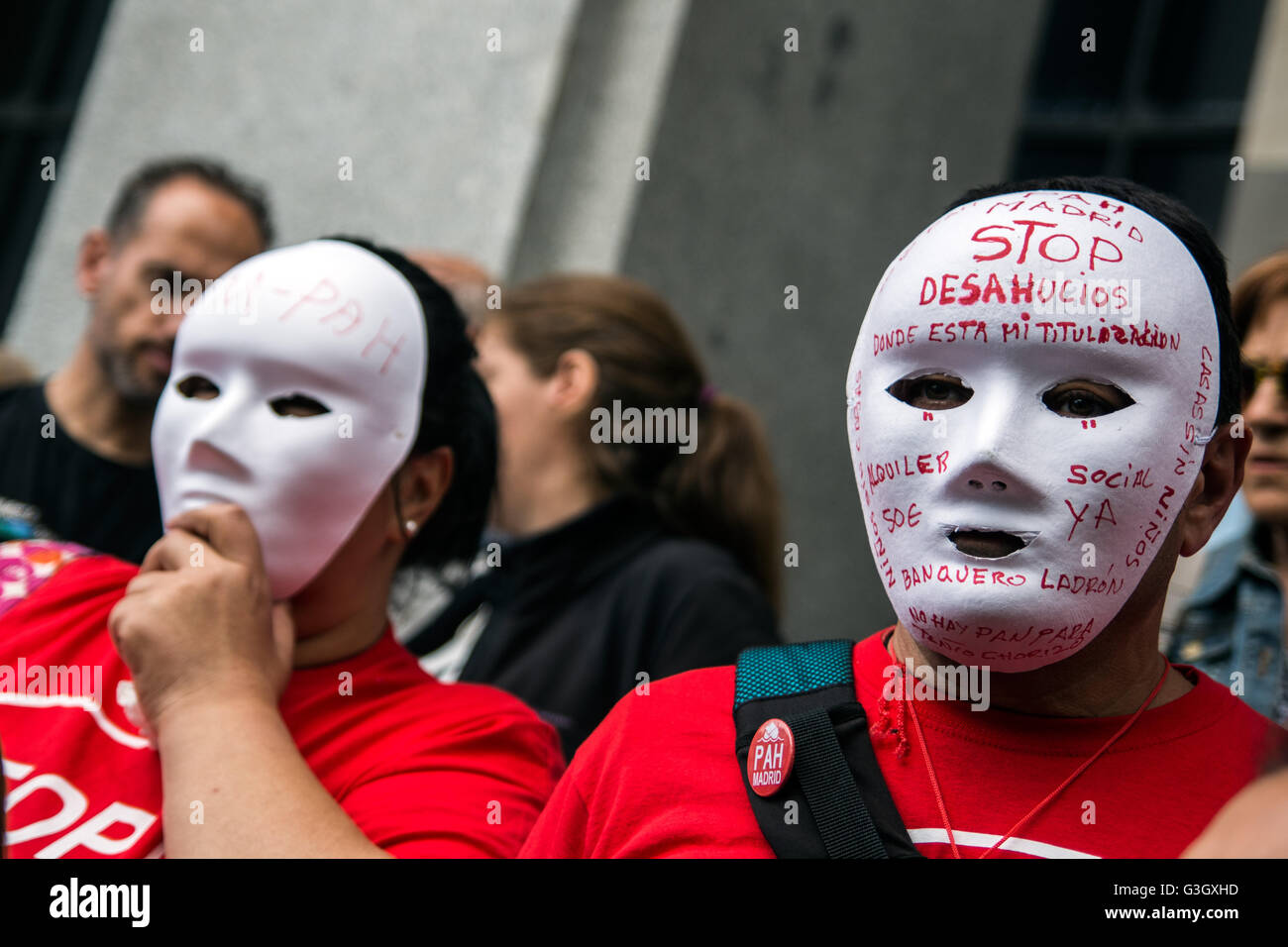 Red Mask Spain Madrid, Spain. 15th May, 2016. A couple wearing masks protesting ...