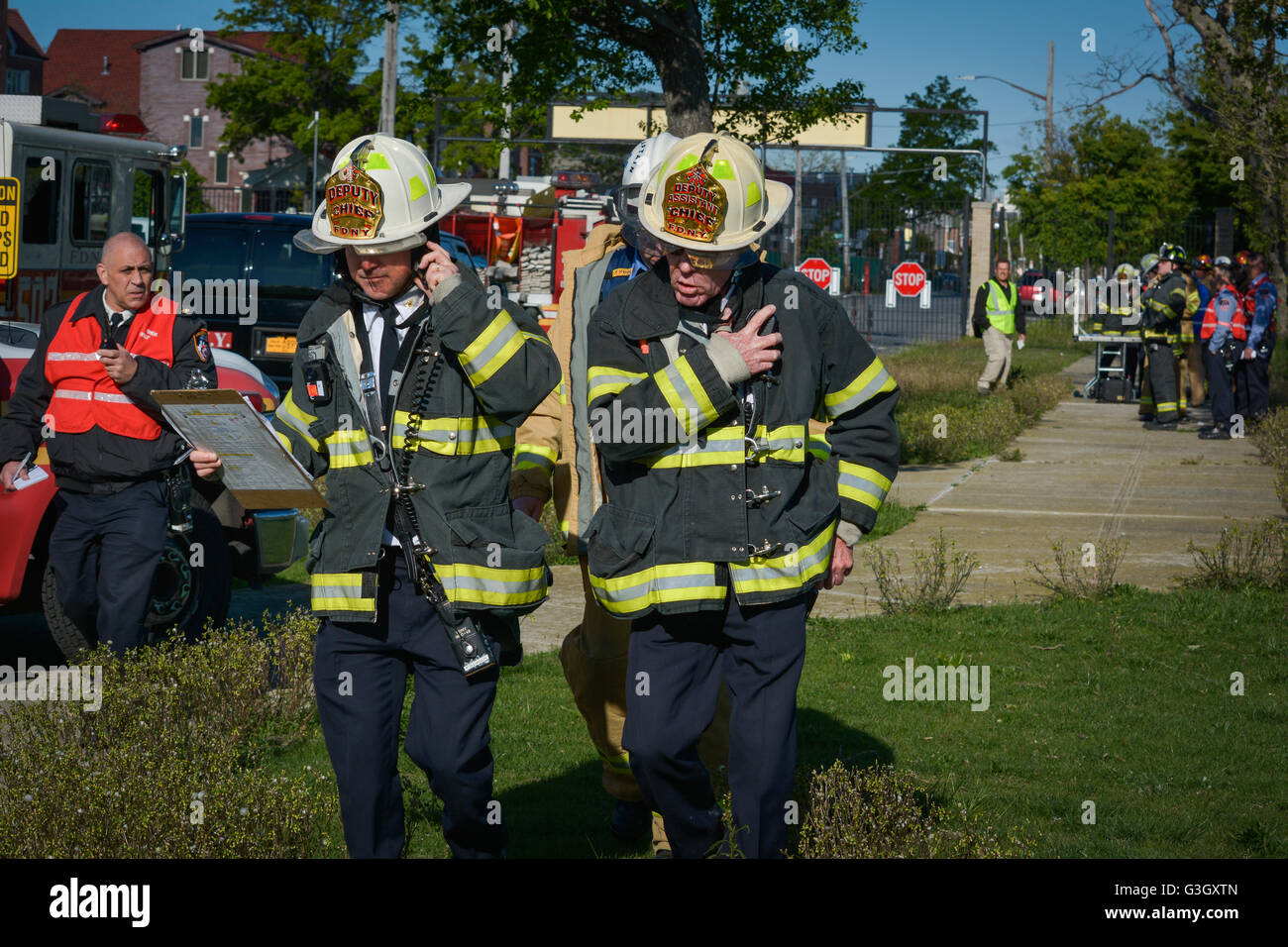 Brooklyn, United States. 15th May, 2016. FDNY staging. NYPD, FDNY and