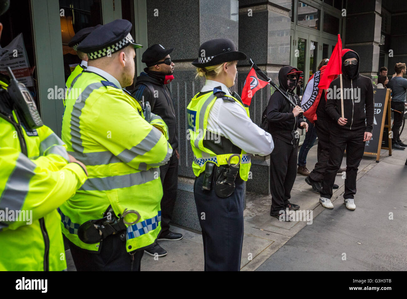 London, UK. 24th June, 2016. Defend All Migrants. A post EU referendum protest led by over five hundred pro-refugee protesters and anti-government anarchist groups marched from Aldgate in east London to News UK HQ in London Bridge Credit:  Guy Corbishley/Alamy Live News Stock Photo