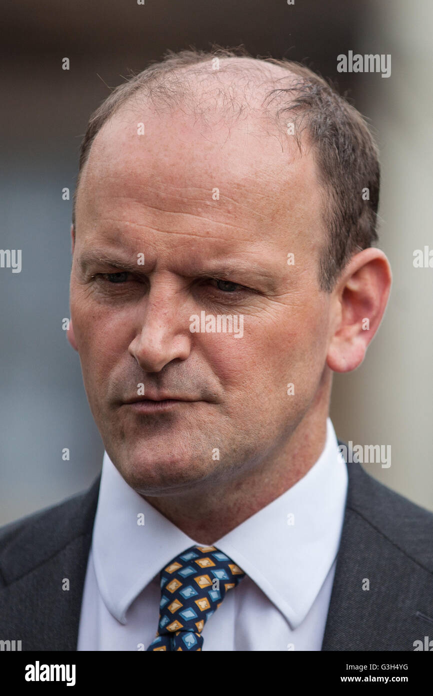 London, UK. 24th June, 2016. Douglas Carswell, UK Independence Party MP for Clacton, speaks to the media about the UK's referendum vote to leave the European Union. Credit:  Mark Kerrison/Alamy Live News Stock Photo