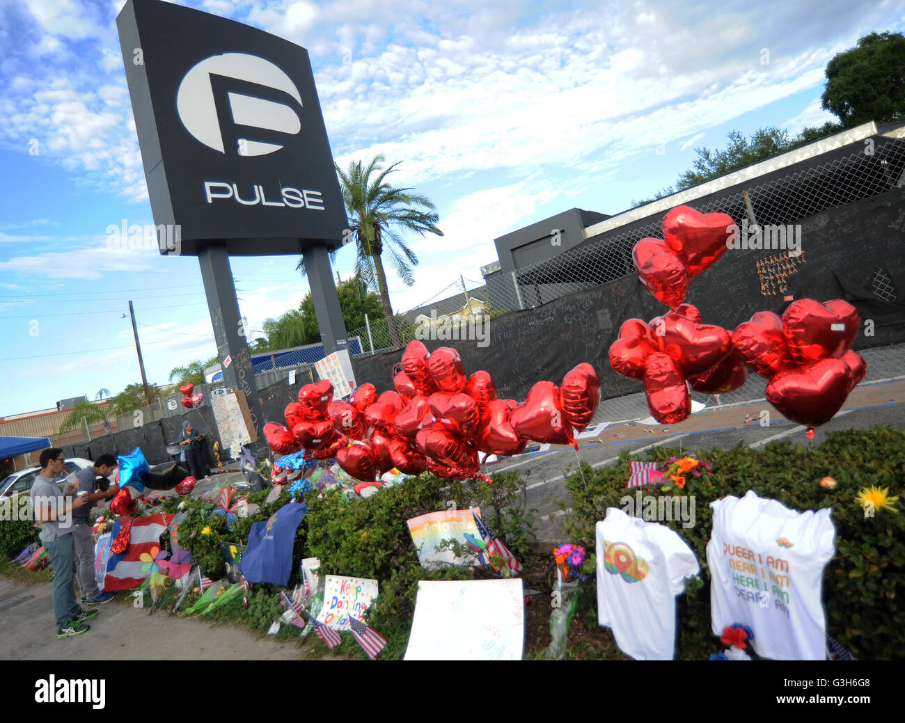 Pulse nightclub signs hi-res stock photography and images - Alamy