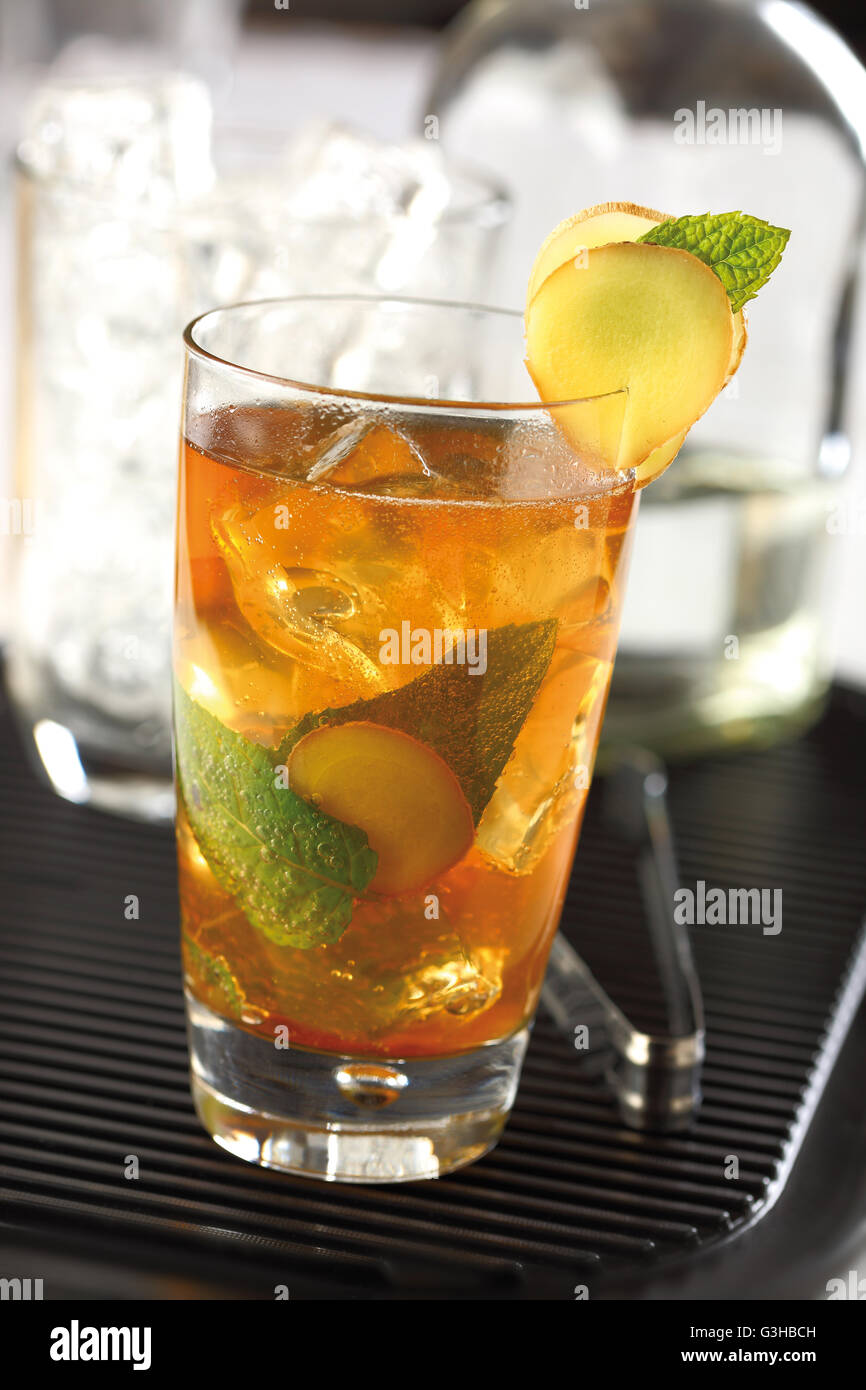 Ginger ale cocktail, prepared with rum and mint leaves Stock Photo Alamy