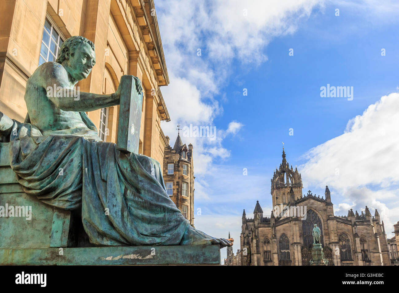 Statue and St Giles' Cathedral at Edinburgh, Scotland Stock Photo Alamy