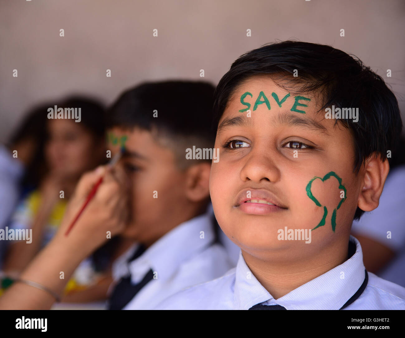 Bikaner, India. 21st Apr, 2016. School children spreading social ...