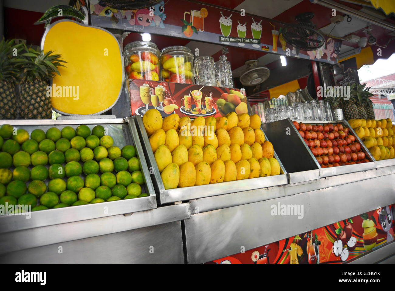 Fruit juice stall display hires stock photography and images Alamy