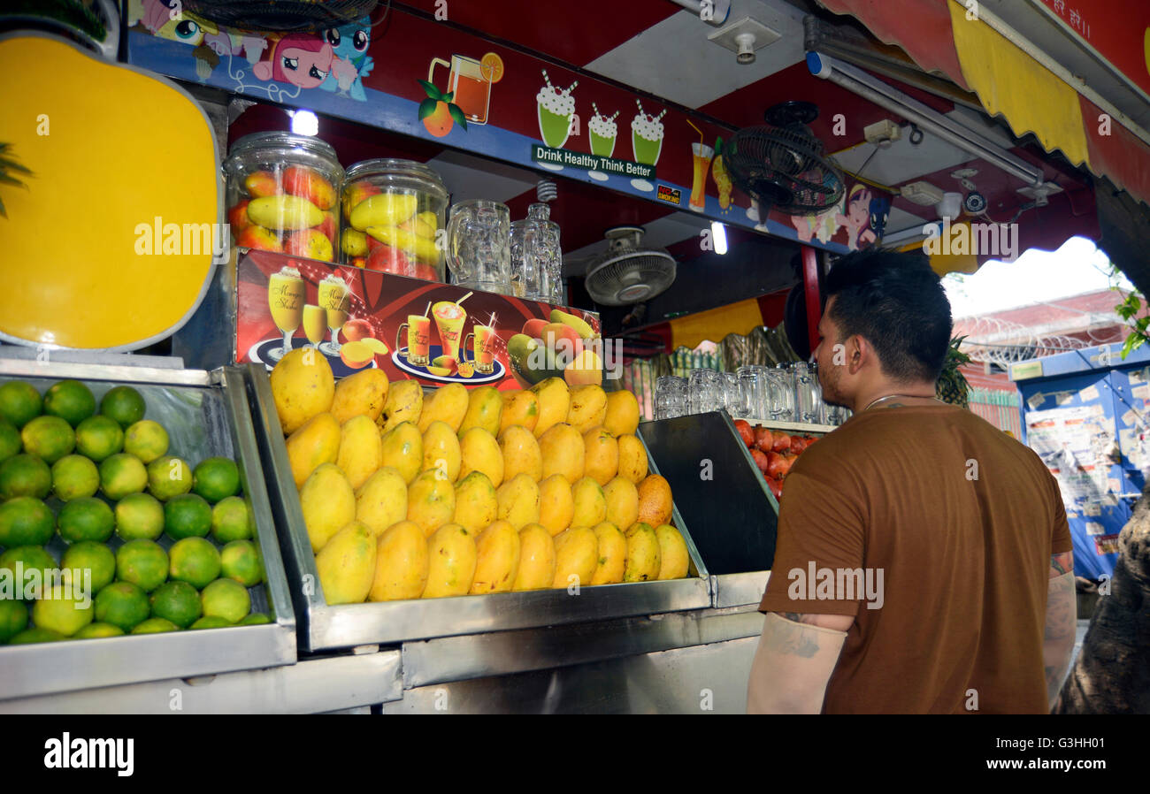 Fresh Juice stall on Kamala Nager,New Delhi,India Stock Photo