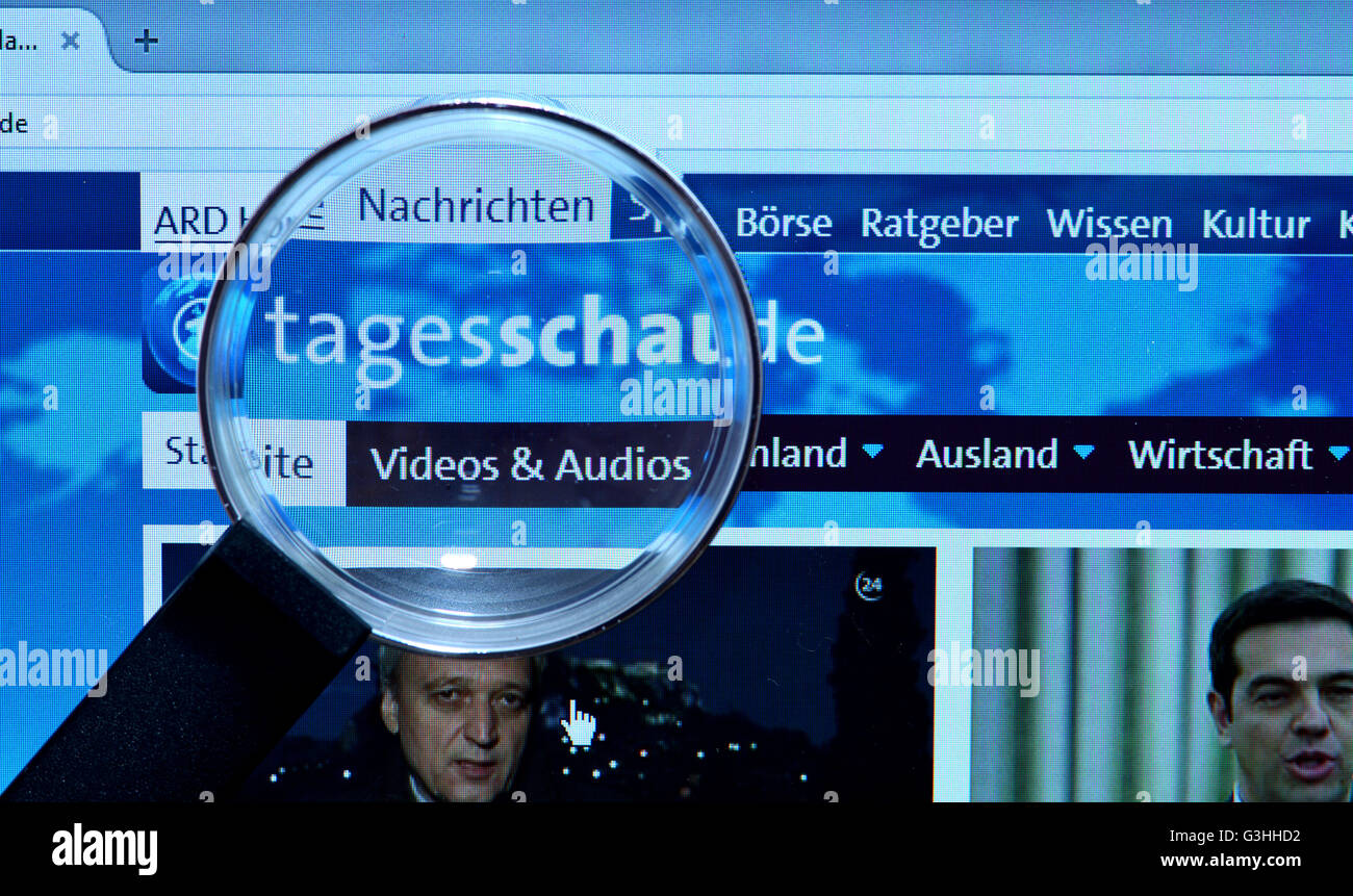 Bildschirm, Internet, Lupe, tagesschau.de Stock Photo