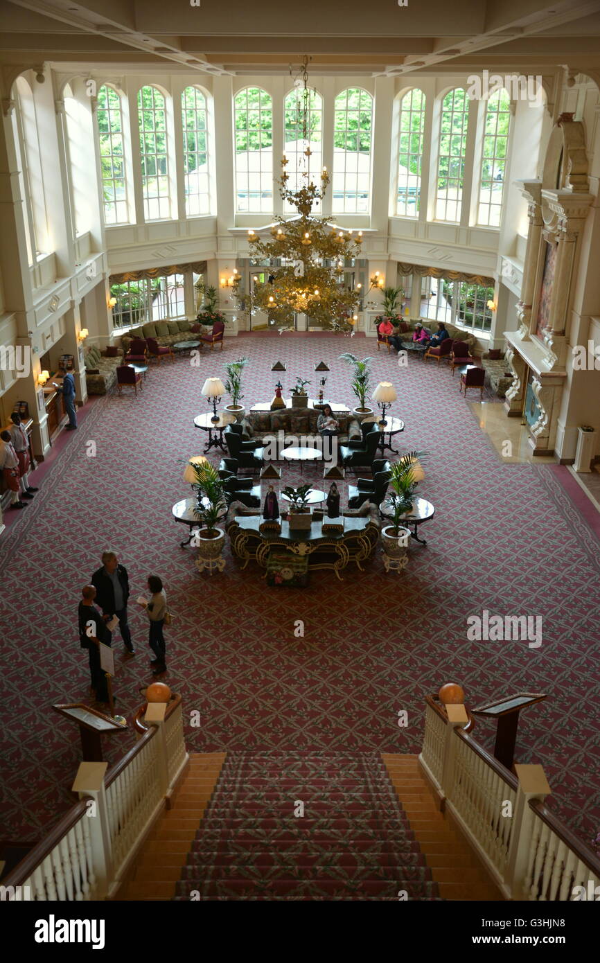 Disneyland Hotel Disneyland Paris In High Resolution Stock Photography And Images Alamy