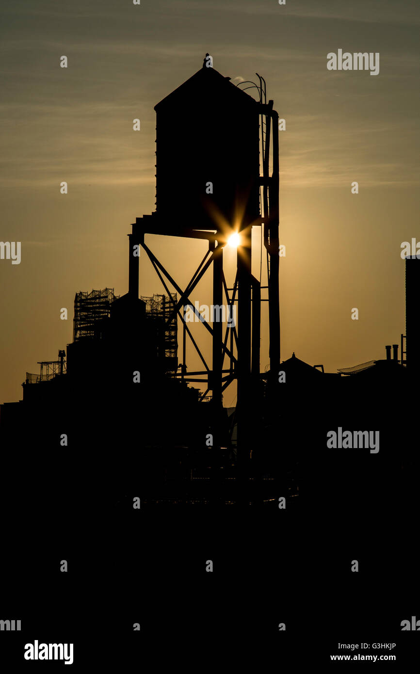 Water tower new york hi-res stock photography and images - Alamy