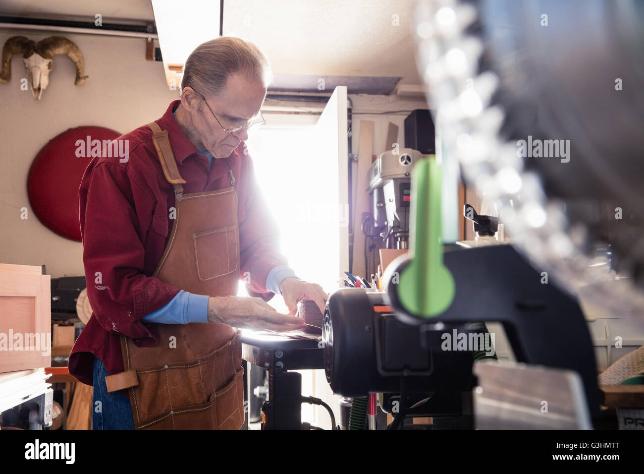 Men working on equipment hi-res stock photography and images - Alamy