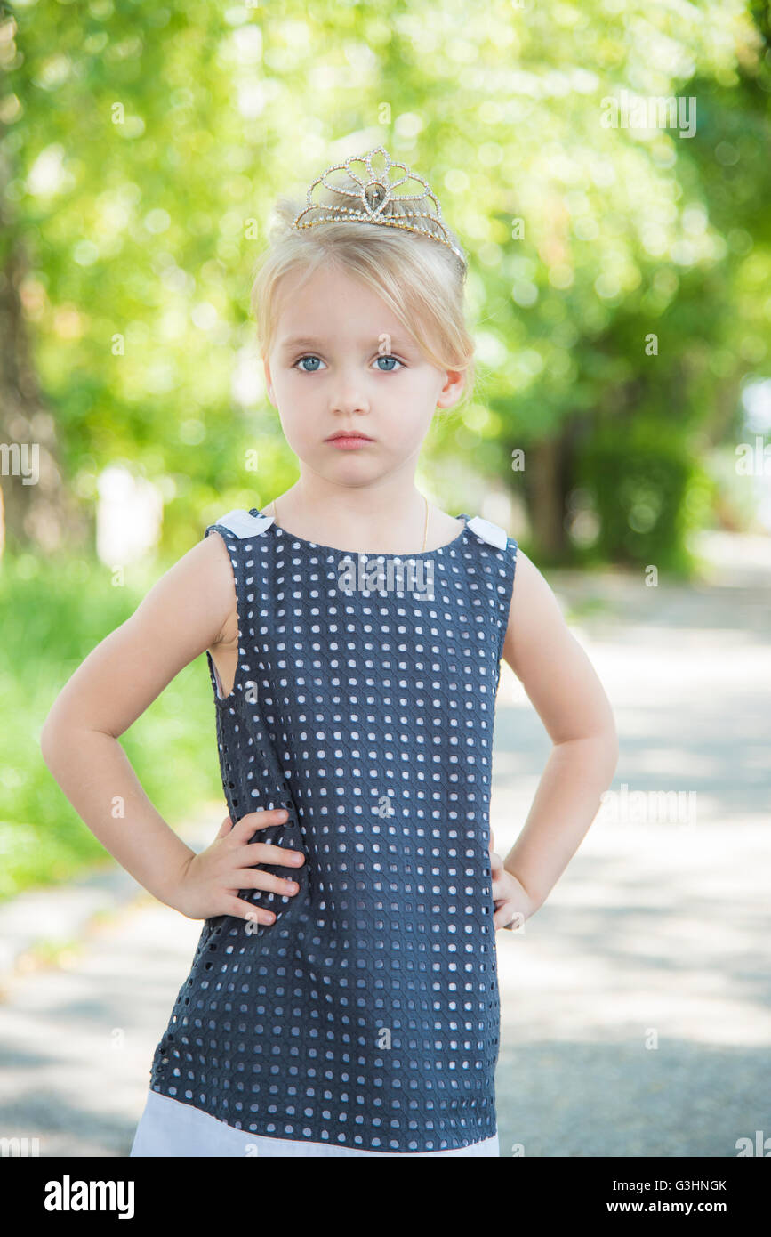 Blond little girl in summer hi-res stock photography and images - Alamy