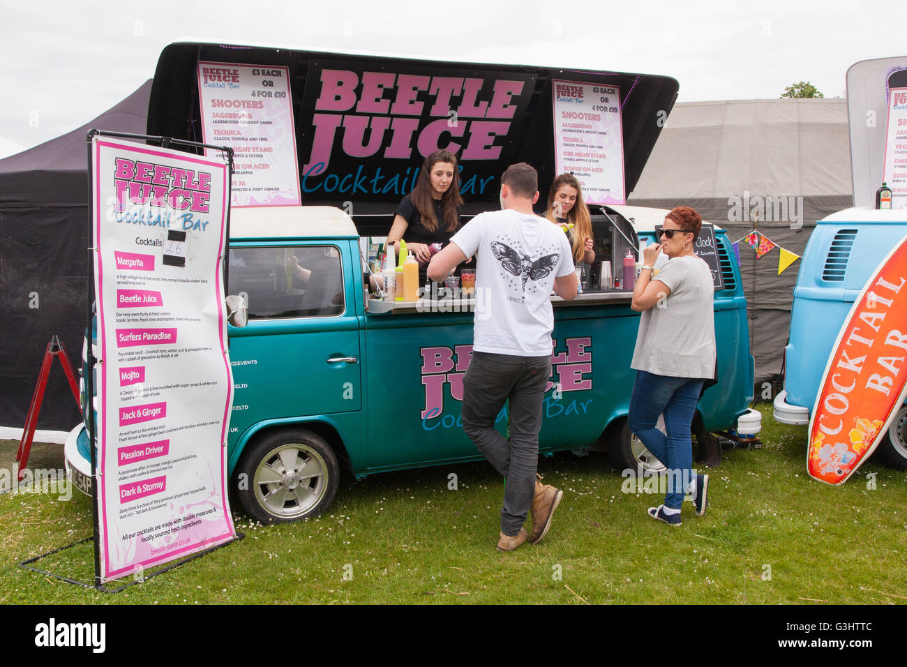Beetle Juice cocktail bar at the Alresford Music Festival 2016