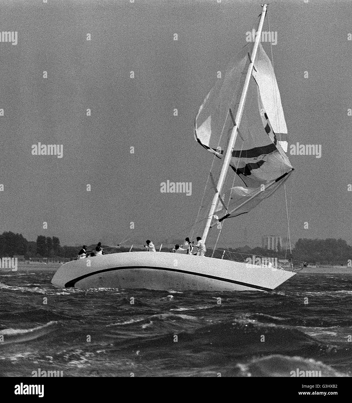 AJAXNETPHOTO. 1979. SOLENT, ENGLAND. - ADMIRAL'S CUP - SOLENT INSHORE RACE. BLIZZARD (GBR) IN TROUBLE IN GUSTY CONDITIONS. PHOTO:JONATHAN EASTLAND/AJAX REF:79 2016 Stock Photo