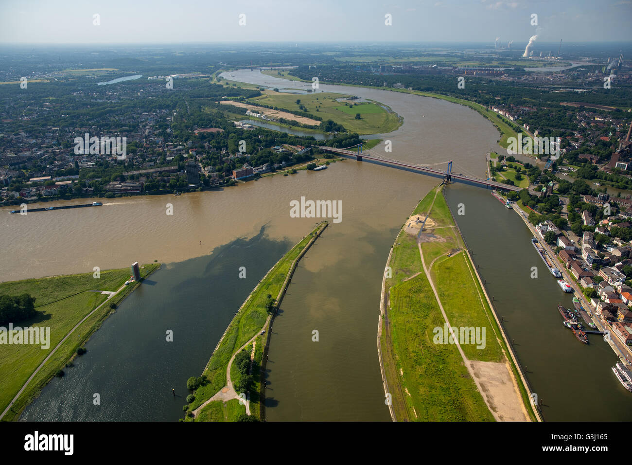 Aerial view, brown Rhine flood mixes with the clean Ruhrwasser an der Ruhr estuary at the port of Duisburg, Duisburg, Ruhr, Ruhr Stock Photo